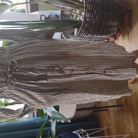 Size LG long sleeve adjustble cuff metallic button down midi dress grey/gold/sil - Picture 4 of 11